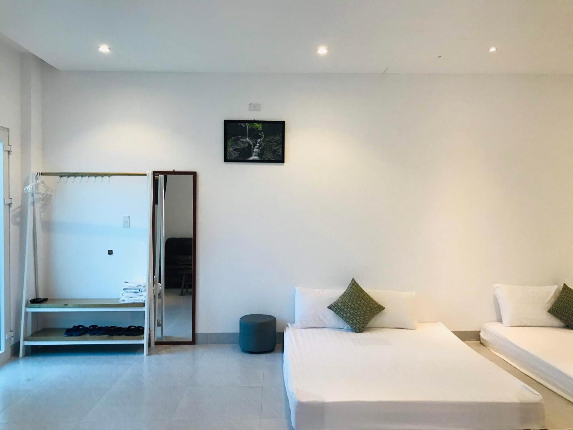 Local White House - Ecofriendly Homestay Da Nang Esterno foto