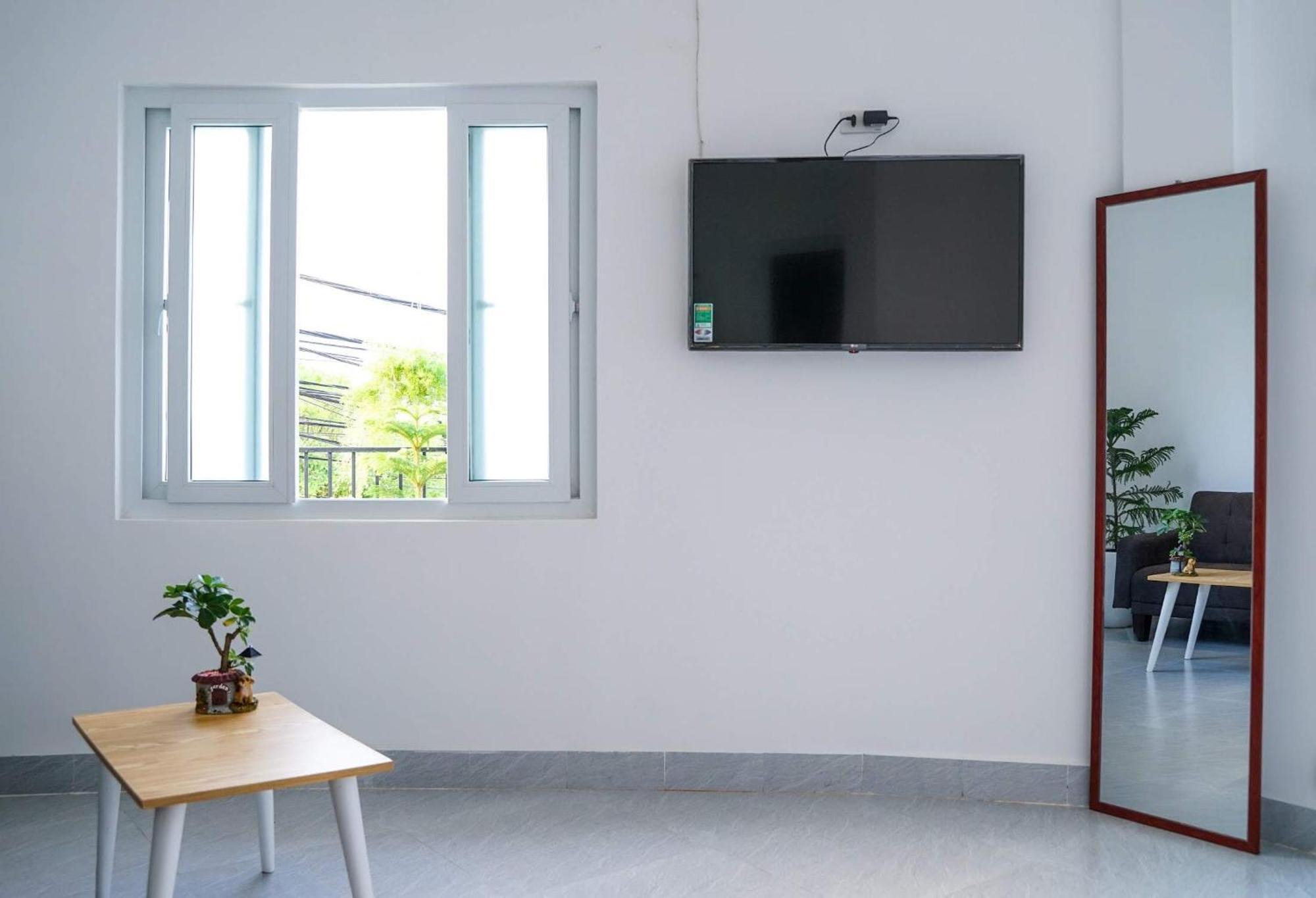 Local White House - Ecofriendly Homestay Da Nang Esterno foto