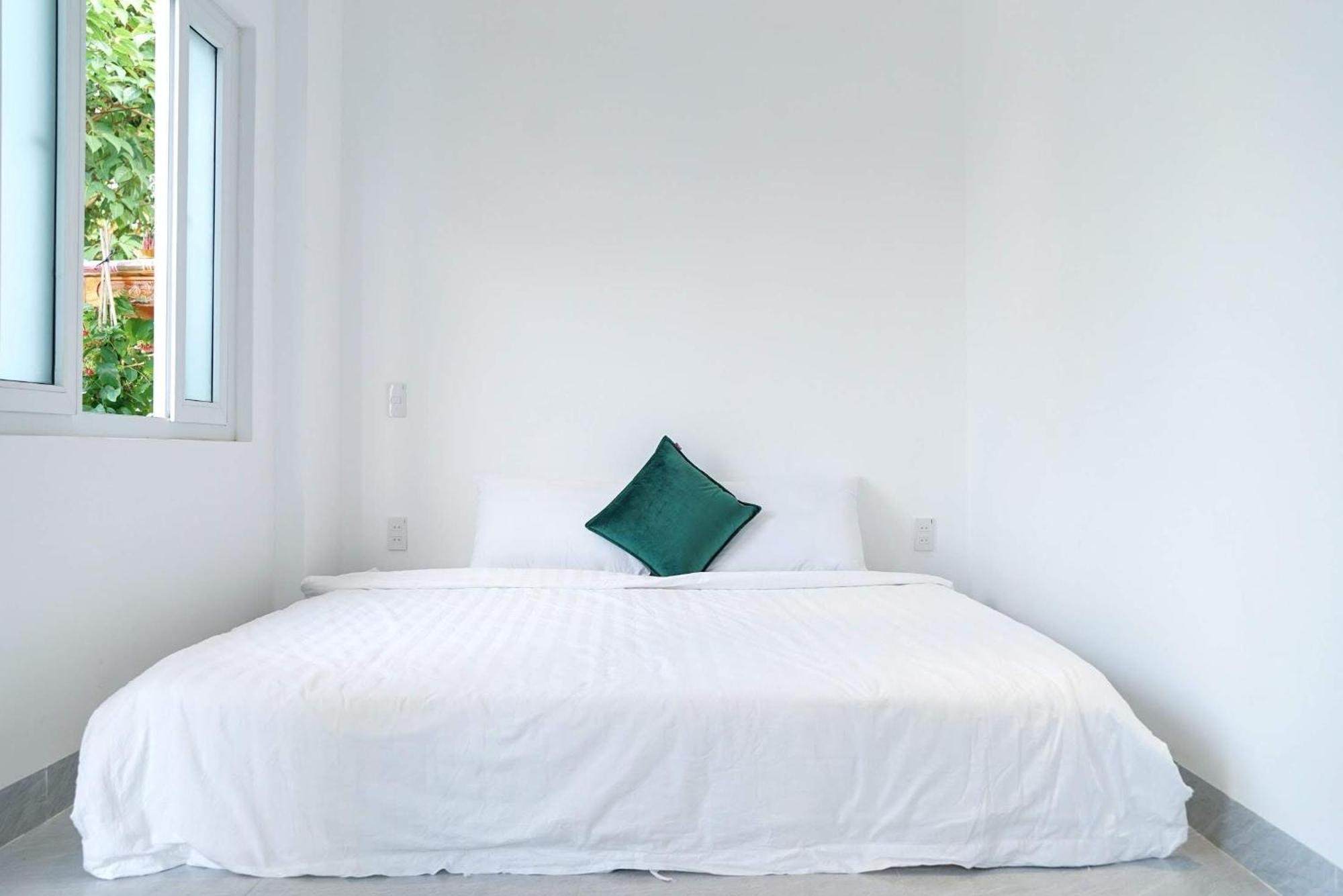 Local White House - Ecofriendly Homestay Da Nang Esterno foto