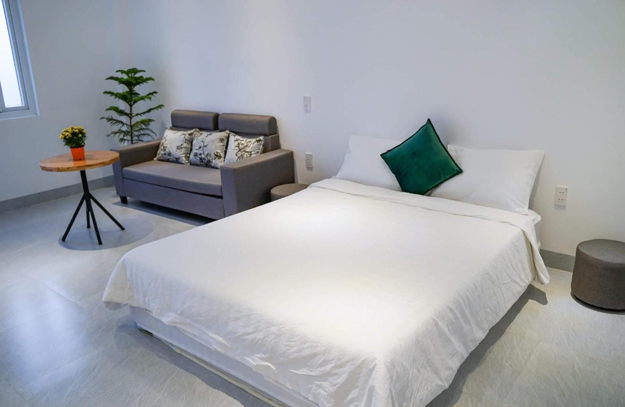 Local White House - Ecofriendly Homestay Da Nang Esterno foto