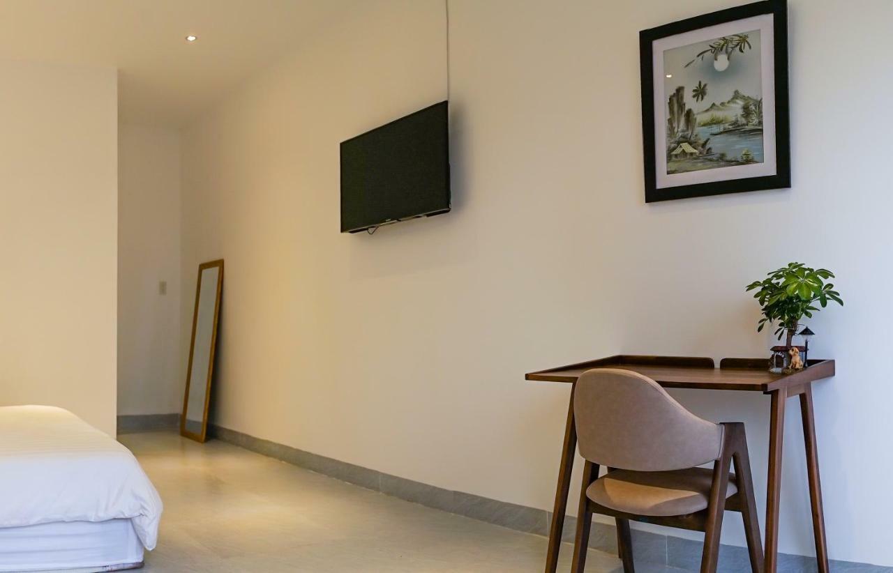 Local White House - Ecofriendly Homestay Da Nang Esterno foto