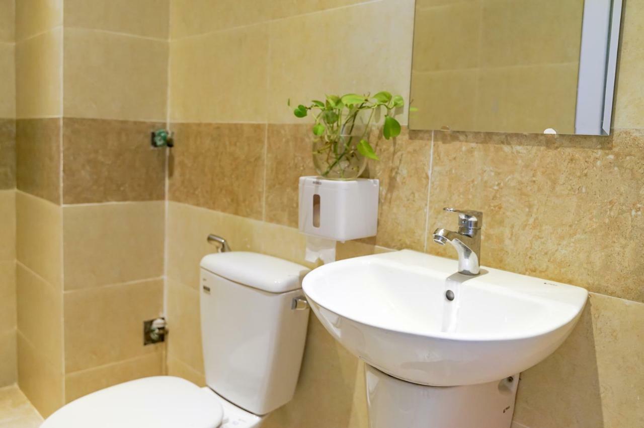 Local White House - Ecofriendly Homestay Da Nang Esterno foto